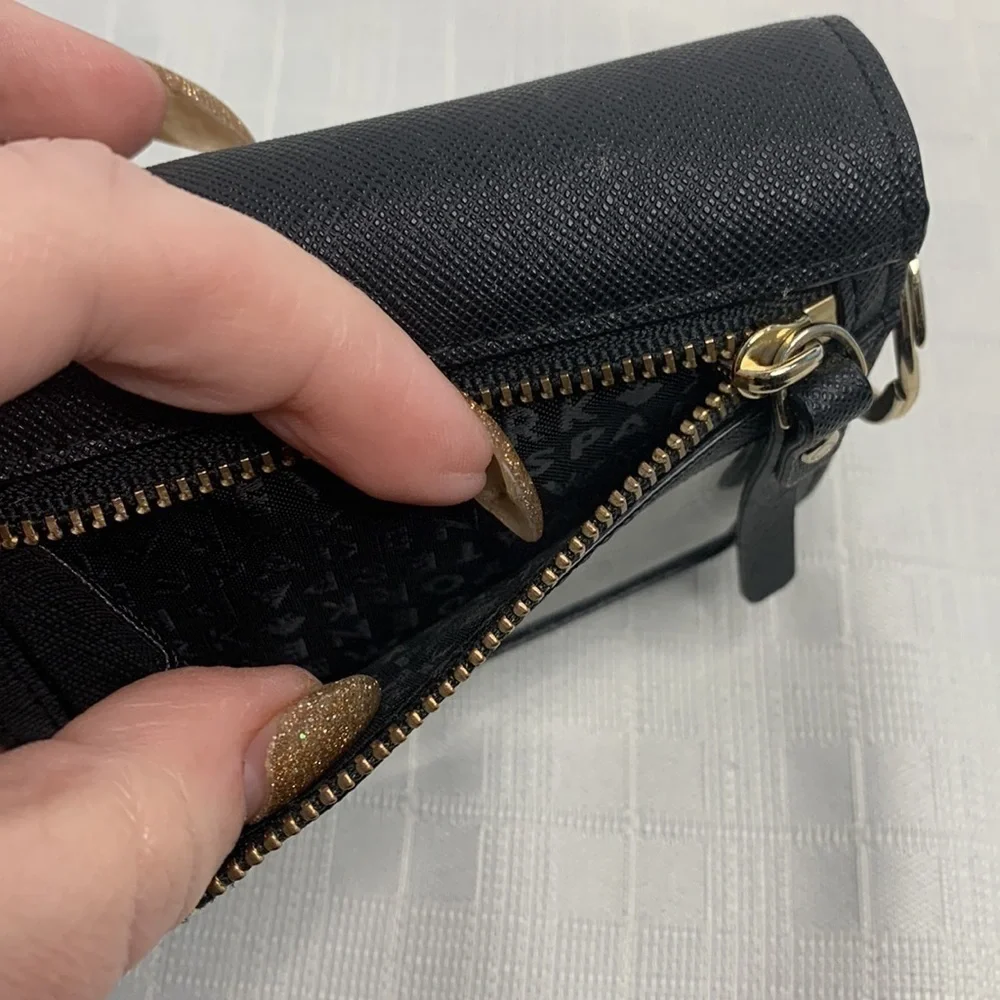 Kate Spade New York Laurel Way Petty in Black
